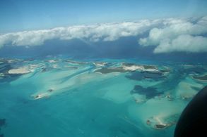 Flug-ueber-bahamas2 293x in