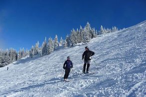 Skifahrer-am-hang Cr640x426-0x6 293x in 