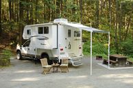 Wohnmobilreise Fahrzeugtypen: Truck Camper 9 - 10 Slideout