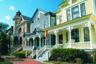 Autoreisen USA: Häuserzeile in Savannah