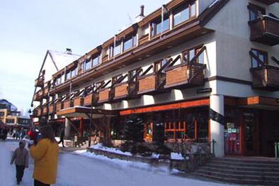 Hotel British Columbia Blackcomb Lodge Exterior