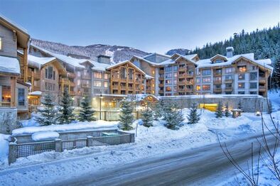 Hotel British Columbia First Tracks Lodge Exterior