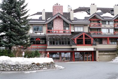 Hotel British Columbia Whistler Village Inn & Suites Exterior