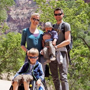 Mitarbeiterin Svenja mit Familie im Zion Nationalpark