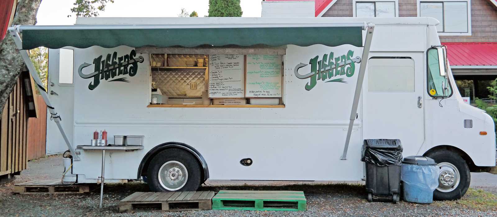 Jiggers Fish & Chips in Ucluelet, Vancouver Island CANUSA