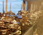 allgemein/diverses/canusa-insidertipps/kanada/cindy-heider/rocky-mountain-chocolate-factory-interio.cr3808x1665-0x0 allgemein/diverses/canusa-insidertipps/kanada/cindy-heider/rocky-mountain-chocolate-factory-interio.cr3808x1665-0x0