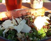 allgemein/diverses/canusa-insidertipps/kanada/cindy-heider/shed-restaurant-salmon-salad.cr4000x1753-0x208 allgemein/diverses/canusa-insidertipps/kanada/cindy-heider/shed-restaurant-salmon-salad.cr4000x1753-0x208
