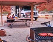 allgemein/diverses/canusa-insidertipps/usa/nevada-valley-of-fire-statepark-campground-svenja-klos-matthies.cr6000x2630-0x600 allgemein/diverses/canusa-insidertipps/usa/nevada-valley-of-fire-statepark-campground-svenja-klos-matthies.cr6000x2630-0x600