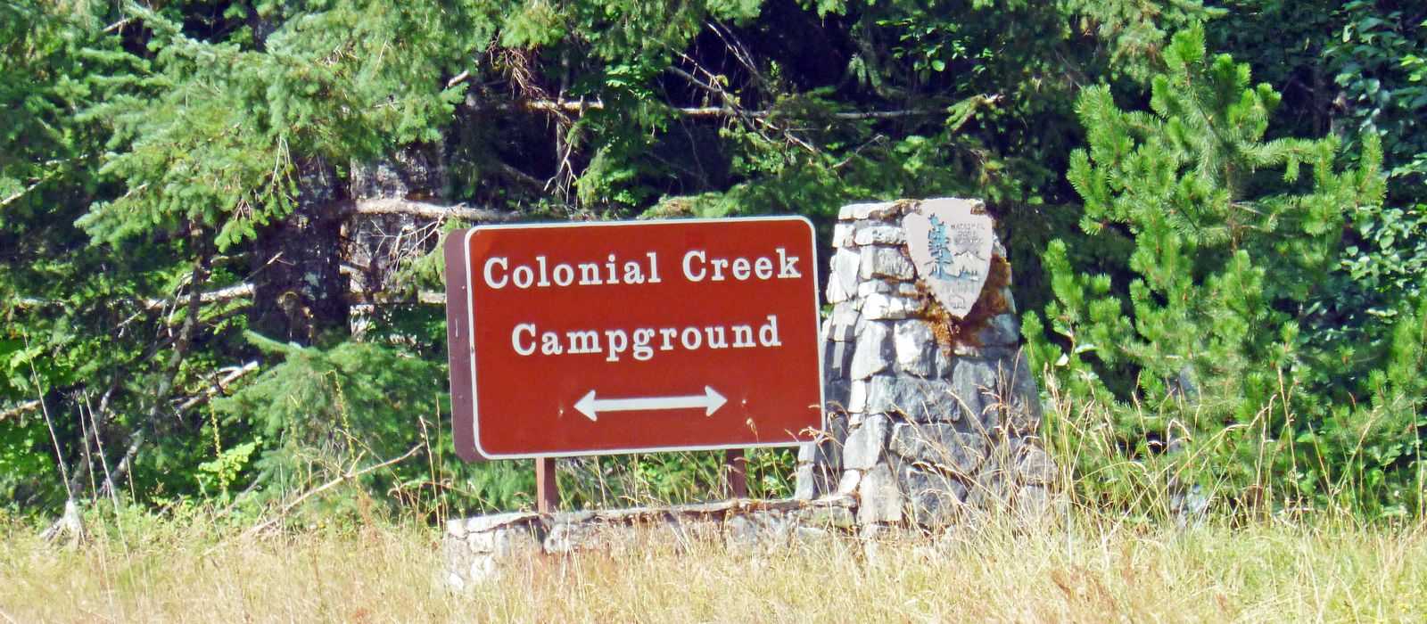 Wegweiser zum Colonial Creek Campground