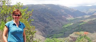 allgemein/mitarbeiter/haj/irene-schnell-waimea-canyon.cr3264x1429-0x548