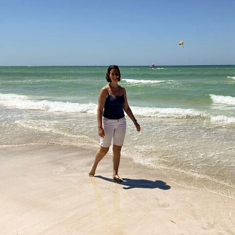 CANUSA Mitarbeiterin Katja Höbel genißt den feinen Sandstrand in Florida