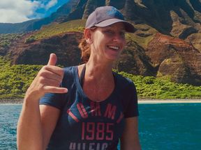 CANUSA Mitarbeiterin Katja HÃ¶bel auf der Zodiac Tour an der Napali KÃ¼ste