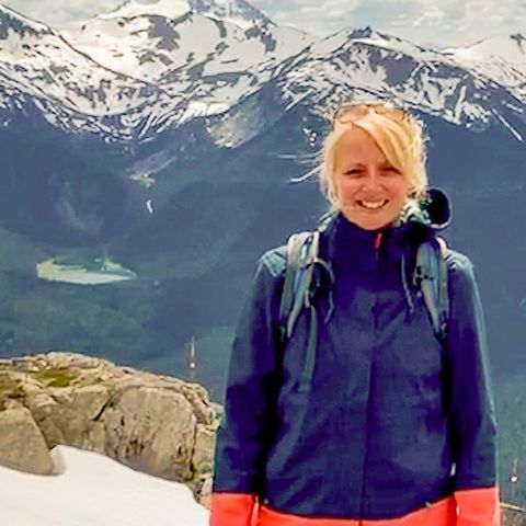 CANUSA Mitarbeiterin Anngret Rossol auf dem Whistler Mountain in British Columbia