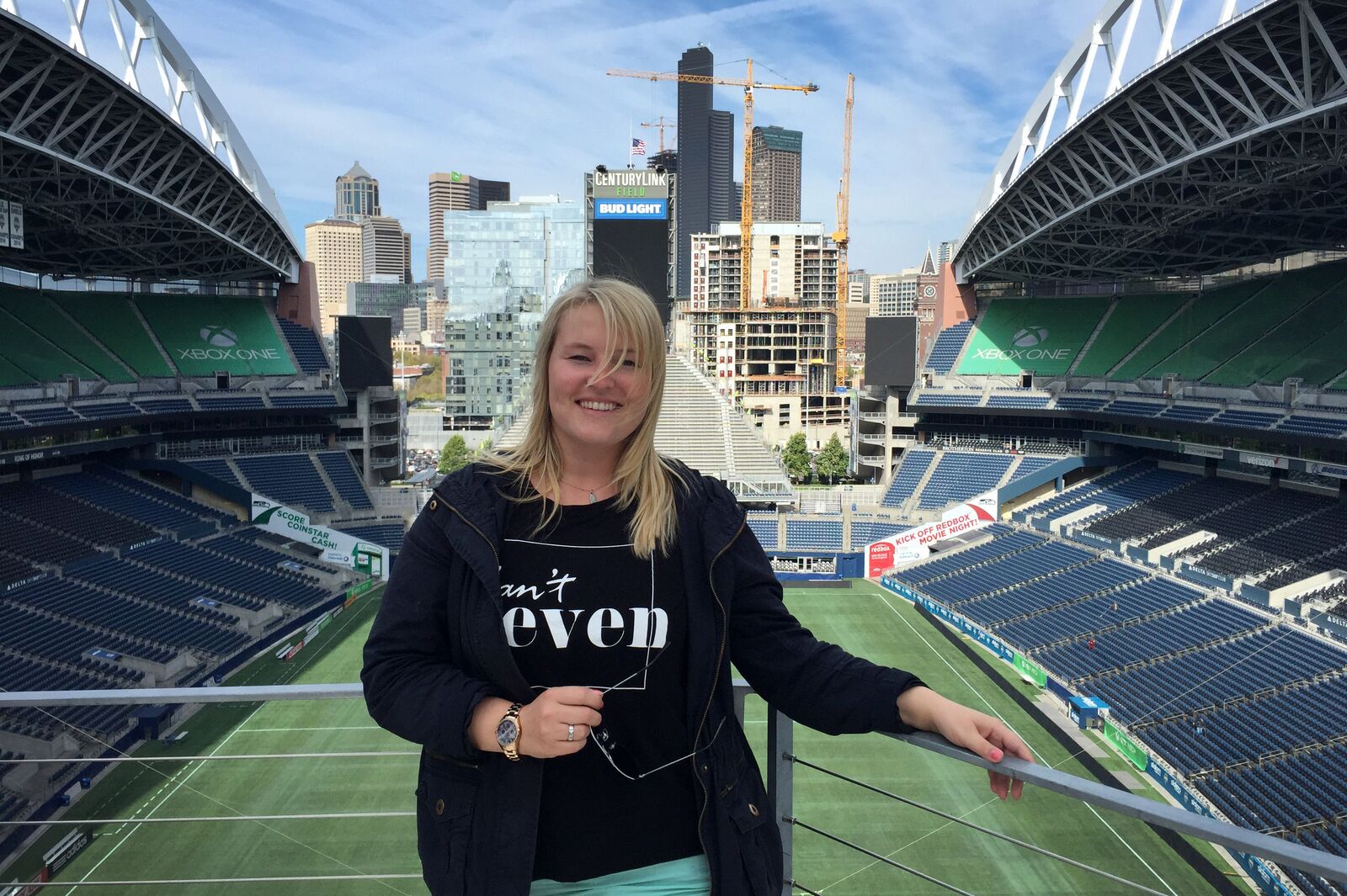 Nora Gruner im CenturyLink Field in Seattle Nora Gruner im CenturyLink Field in Seattle