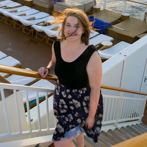 Mitarbeiterin Sabrina auf der Norwegian Getaway von Norwegian Cruise Line