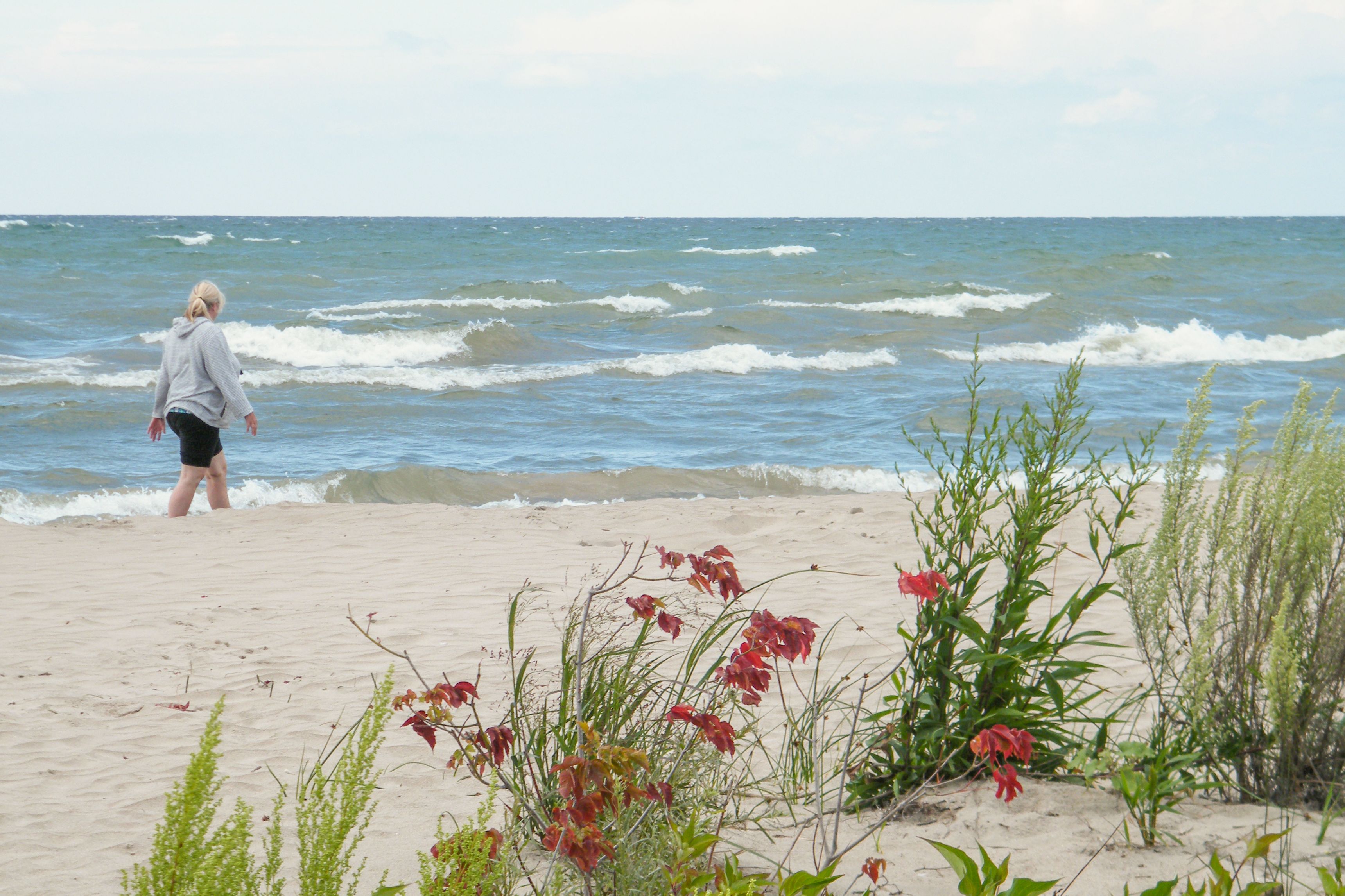 CANUSA Mitarbeiterin Kirstin Denicke am Wasaga Beach in Ontario