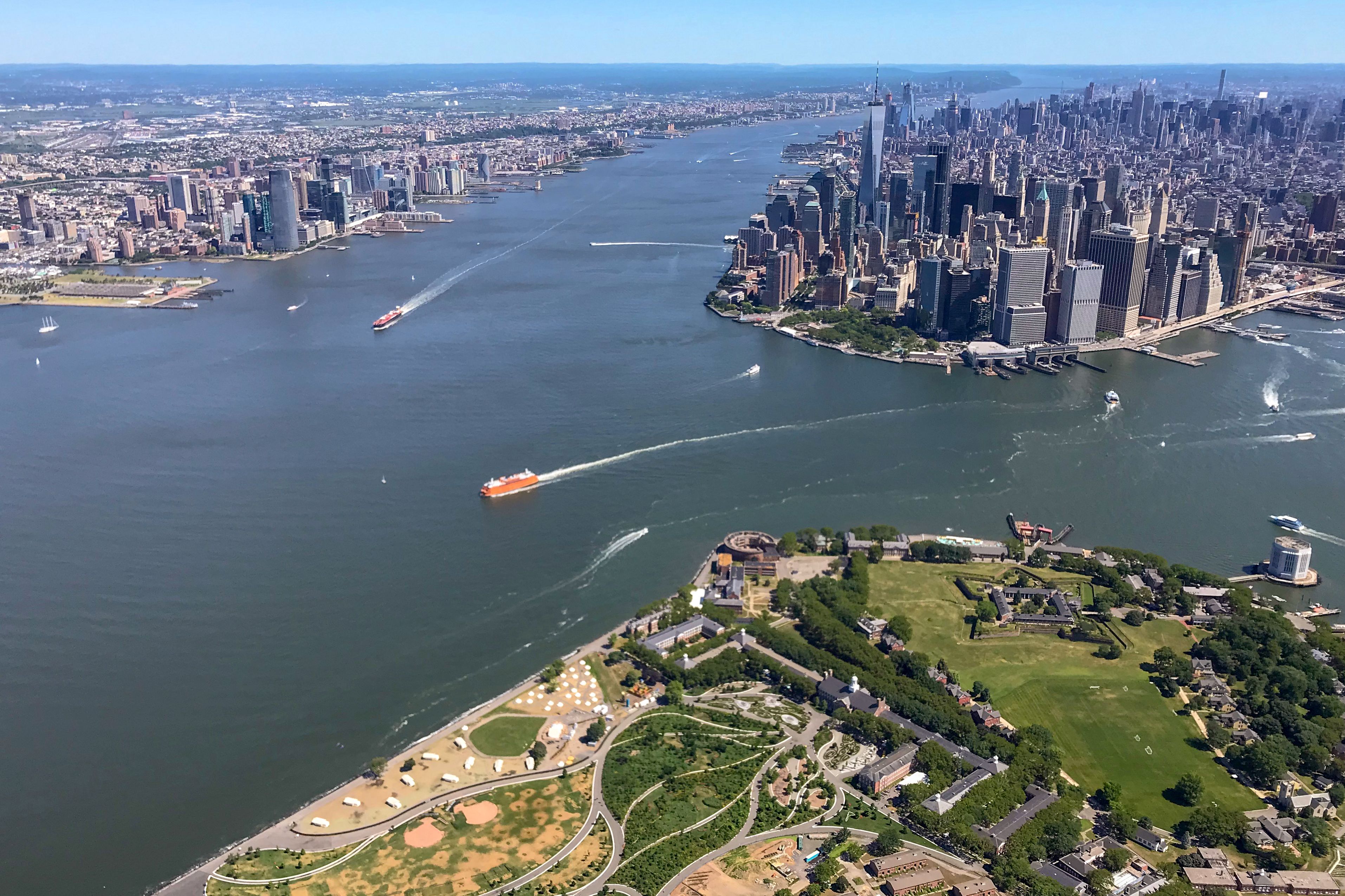 Luftaufnahme aus einem Hubschrauber Ã¼ber New York City