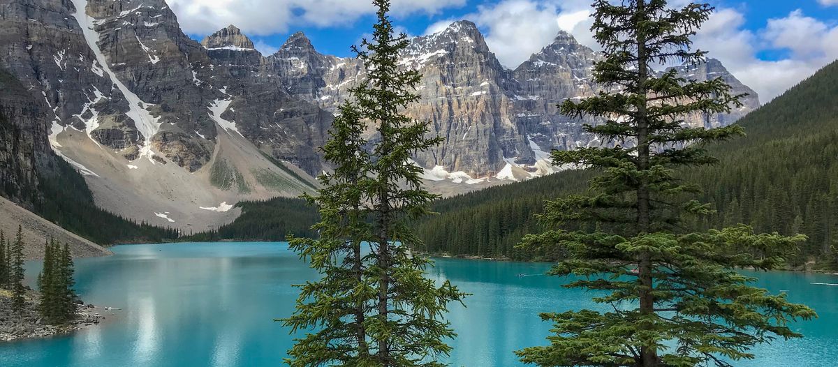 allgemein/storytelling/18-lena-weigert-kanada-usa/storytelling-lena-w-moraine-lake-lakefront-3.cr4032x1766-0x475