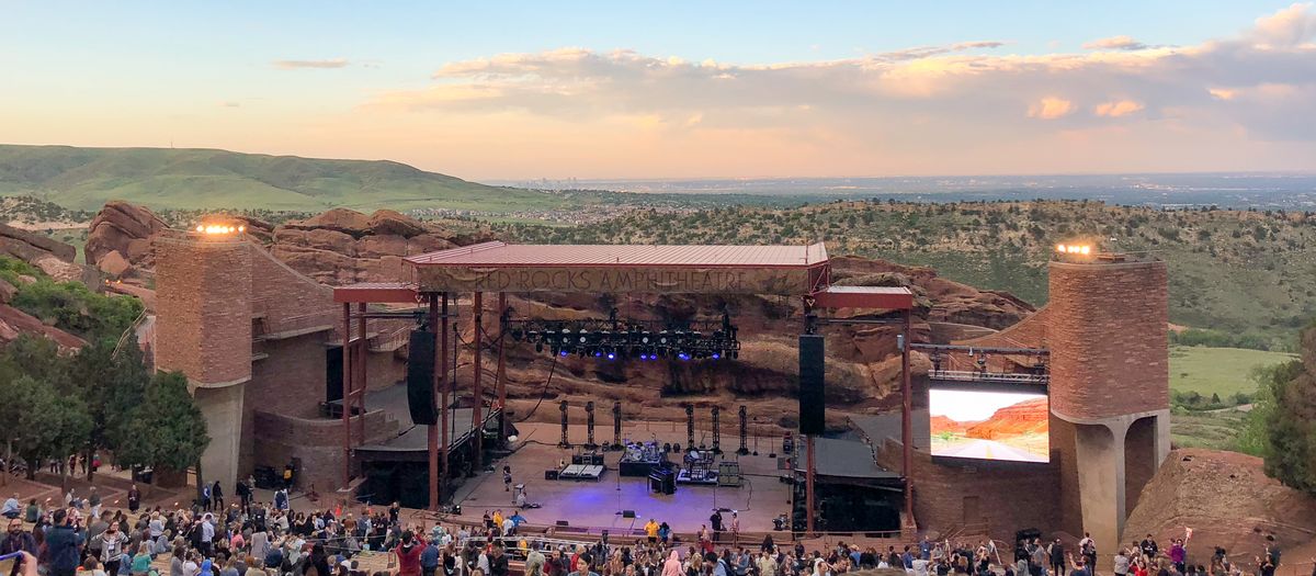 allgemein/storytelling/18-madlen-m-camper-mid-west/denver/red-rock-park-and-amphitheater-stage.cr3975x1740-0x977