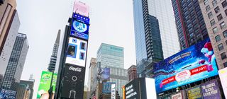 allgemein/storytelling/18-sabrina-karavla-saskia-burchard-new-york/new-york-city-times-square.cr6000x2630-0x0