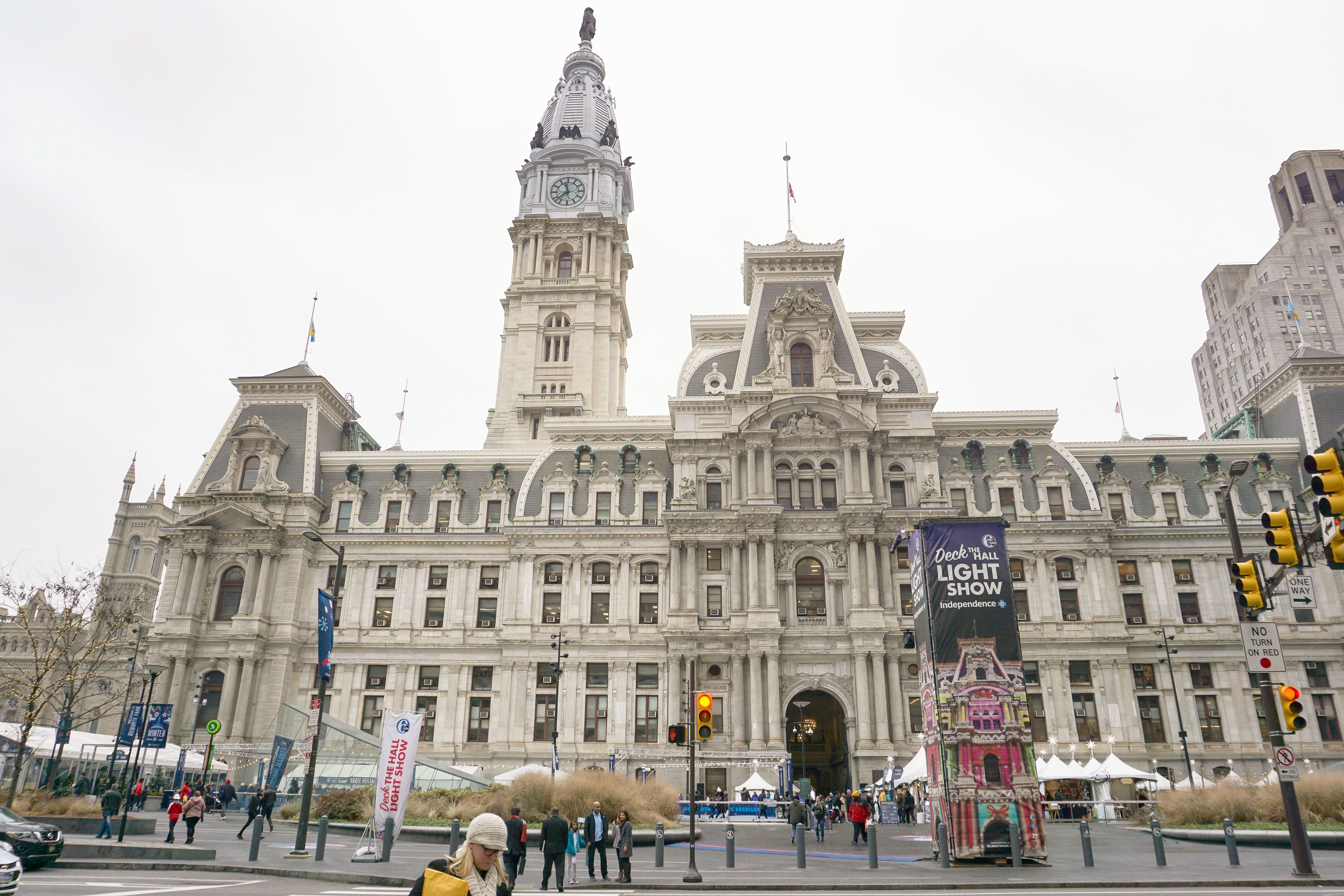 Aublick auf die Philadelphia City Hall, das Rathaus der Stadt Philadelphia