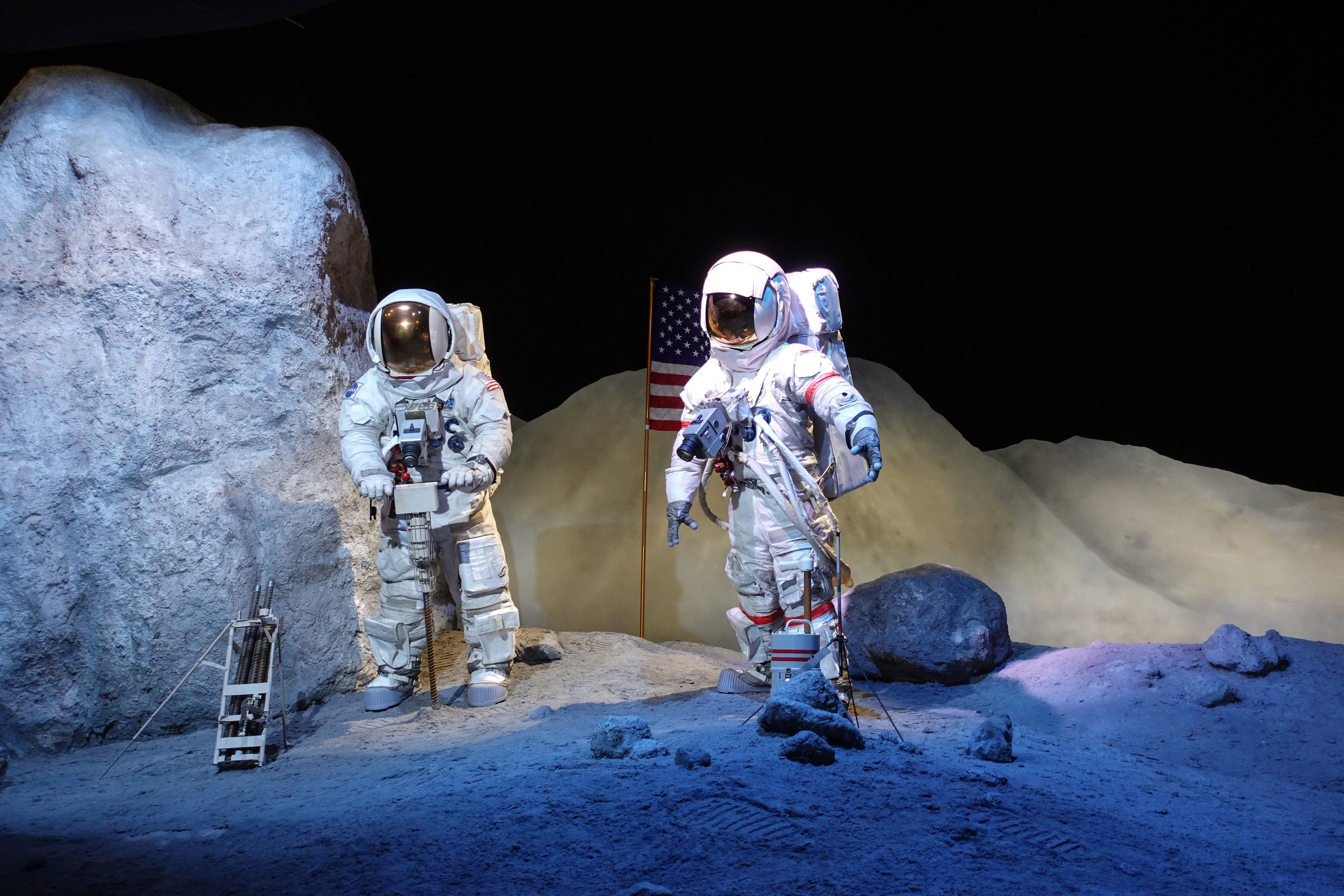 Echte Astronauten-AnzÃ¼ge im Space Center Houston