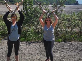 CANUSA Mitarbeiterin Lena Wagner und Saskia Kulke im Denali National Park