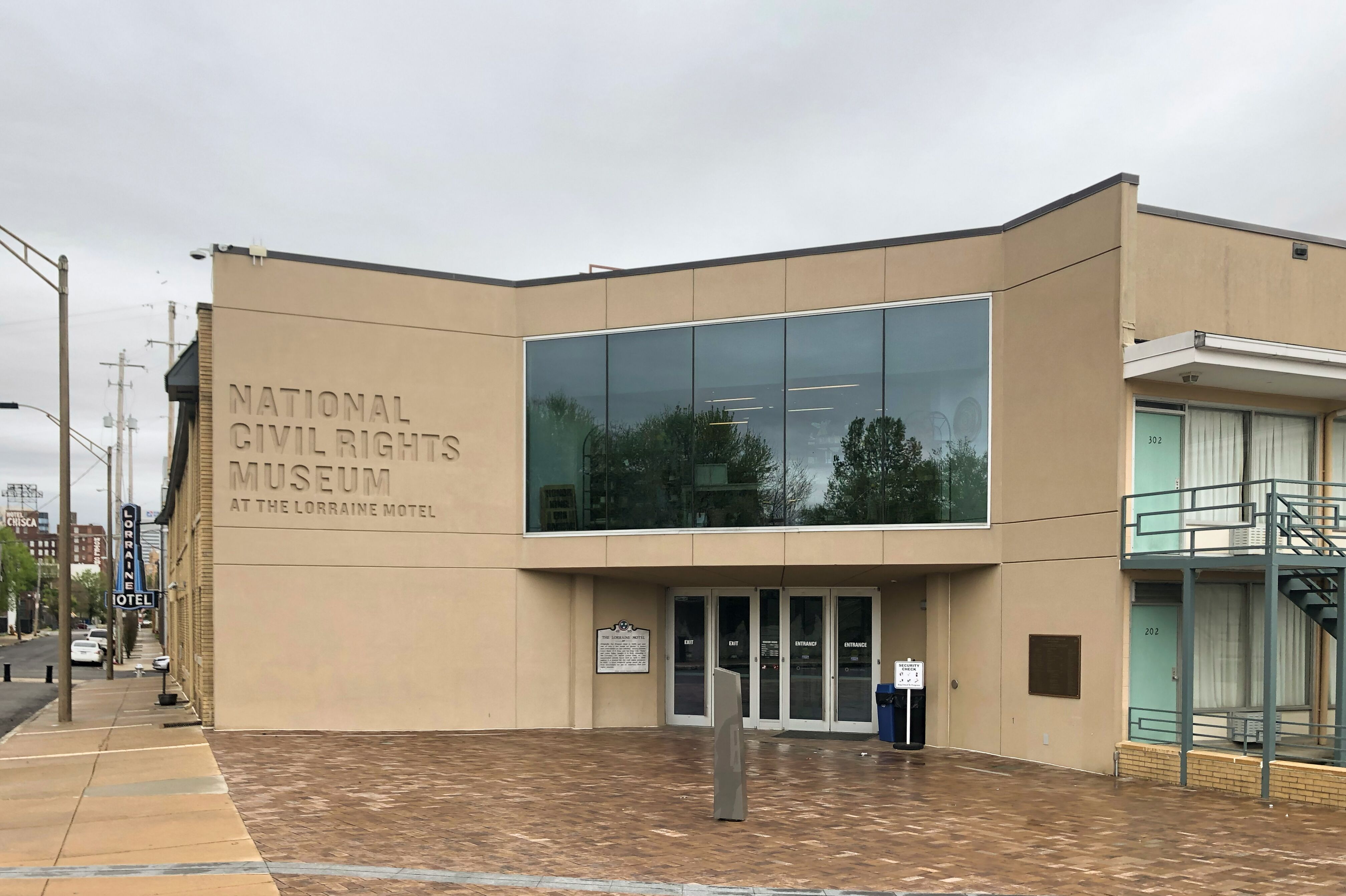 Der Eingangsbereich des National Civil Rights Museum in Memphis