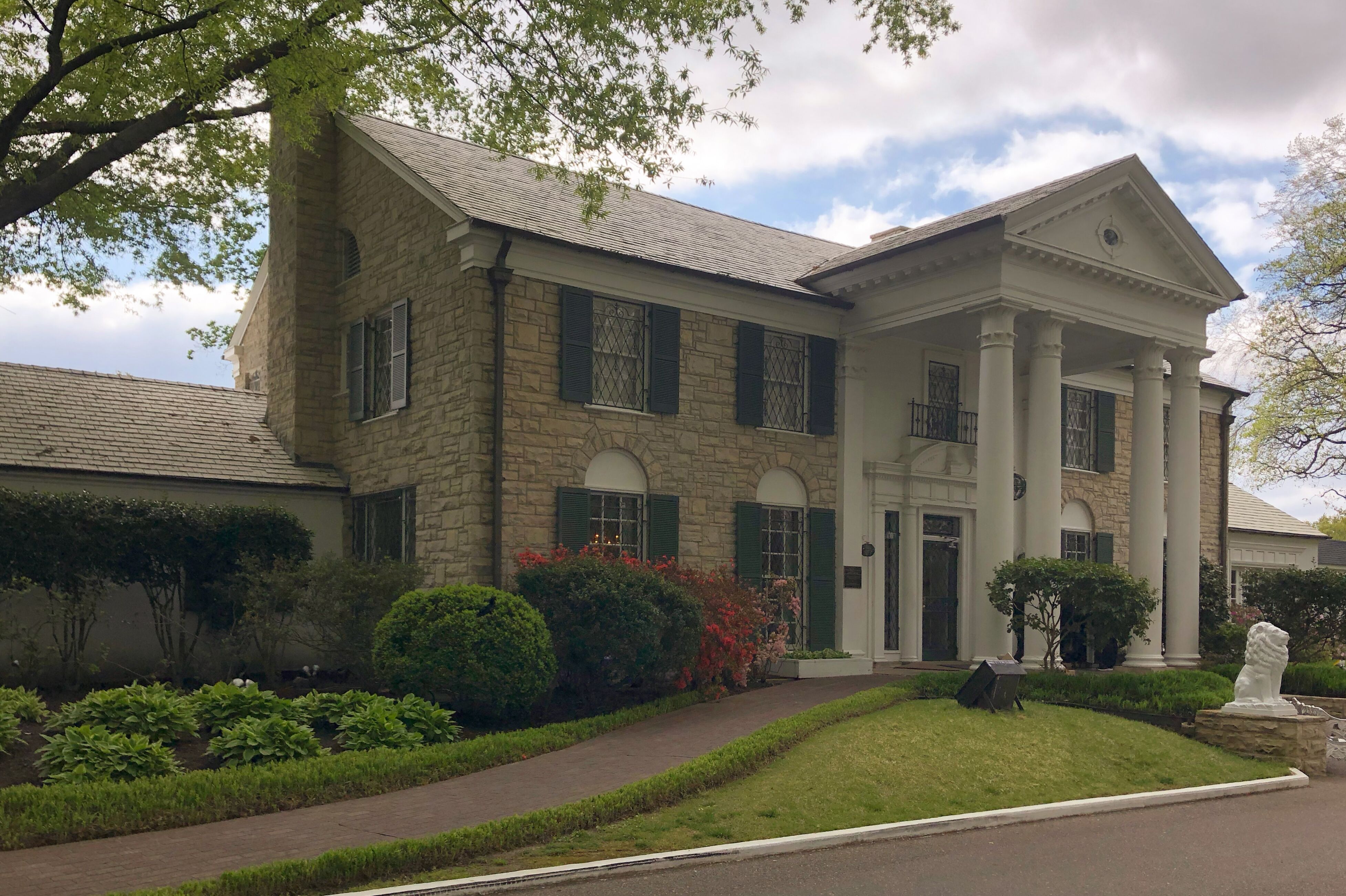 Blick auf das Haus von Elvis Presley in Graceland