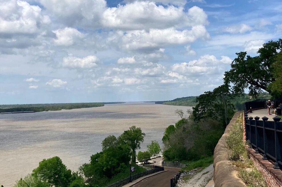 Ein Aussichtspunkt am Mississippi River in Natchez