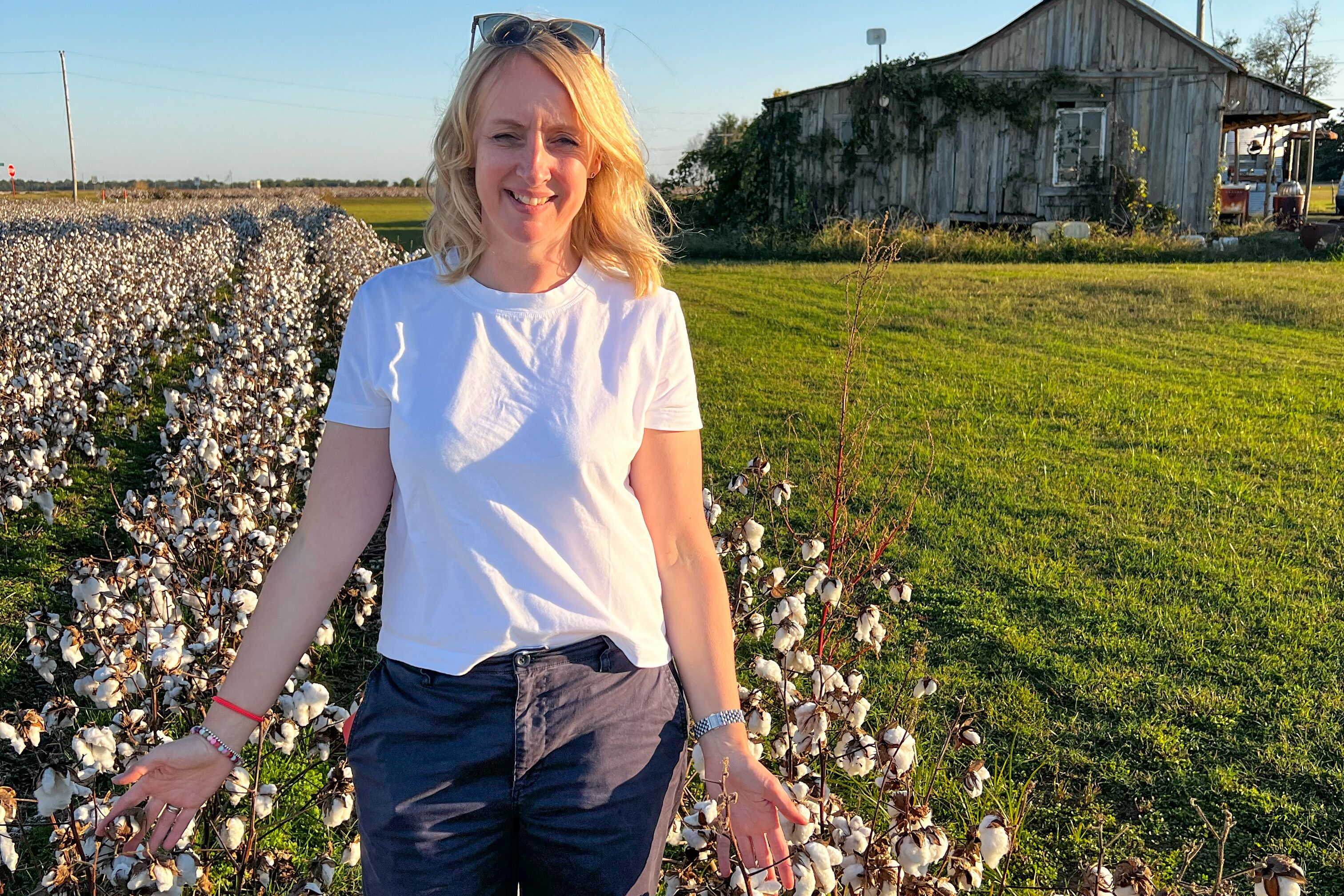 Anngret auf einem Baumwollfeld bei Clarksdale