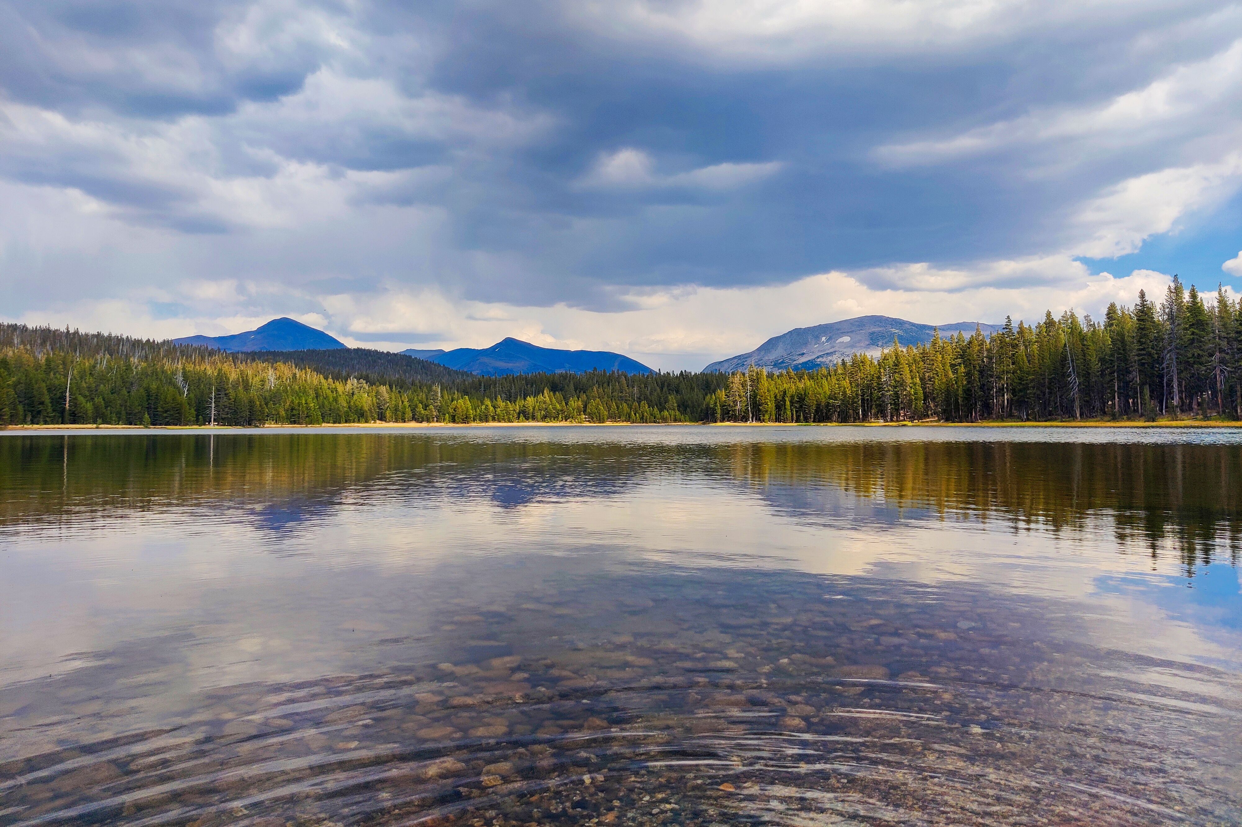 Blick auf den Dog Lake im Yosemite-Nationalpark