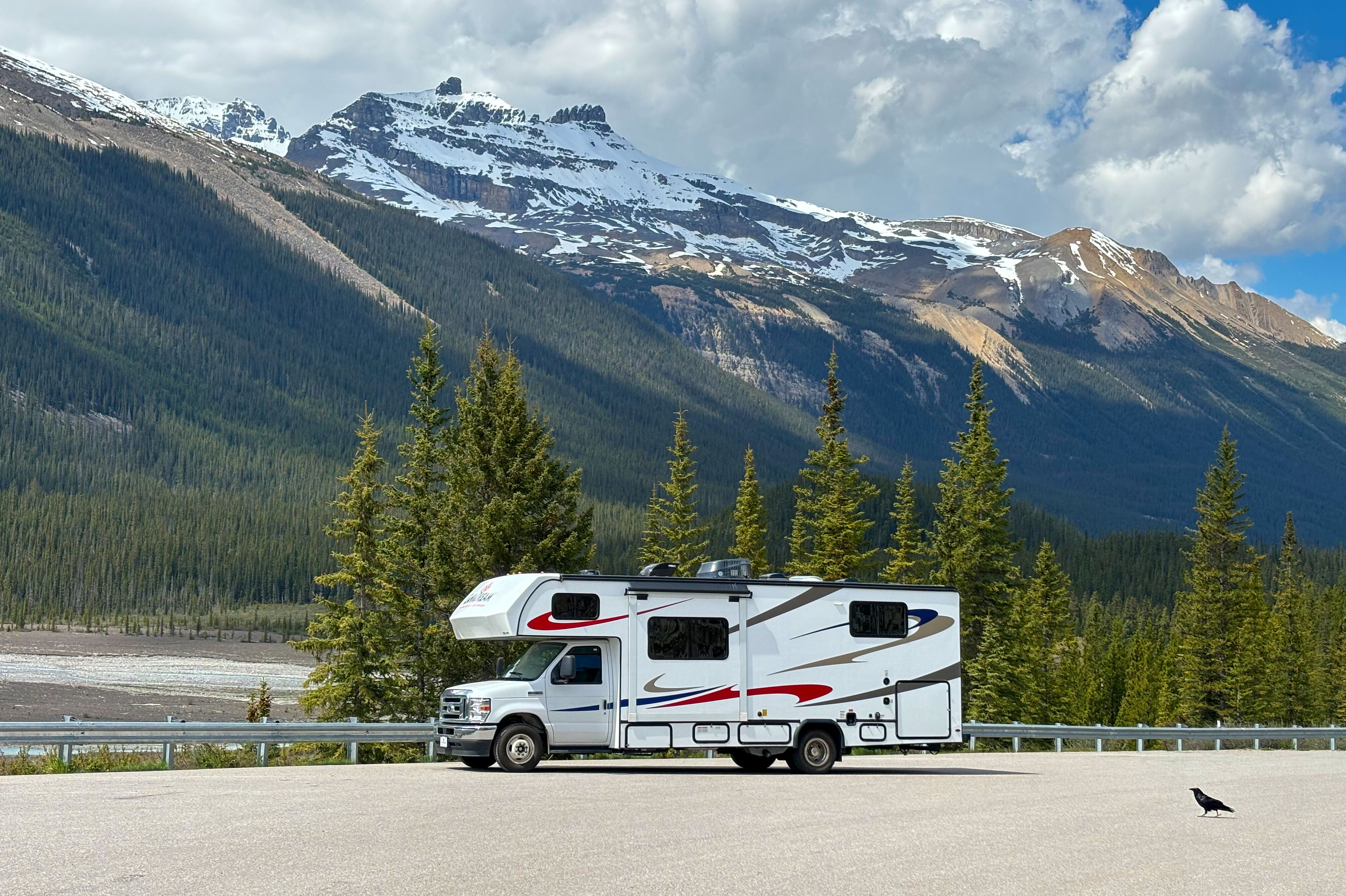 Das CanaDream Wohnmobil beim Stutfield Glacier