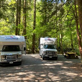 Stellplatz mit Canadream Campern im Alice Lake Provincial Park