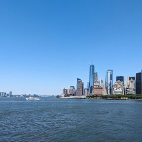 Blick auf Manhattan von der Fähre