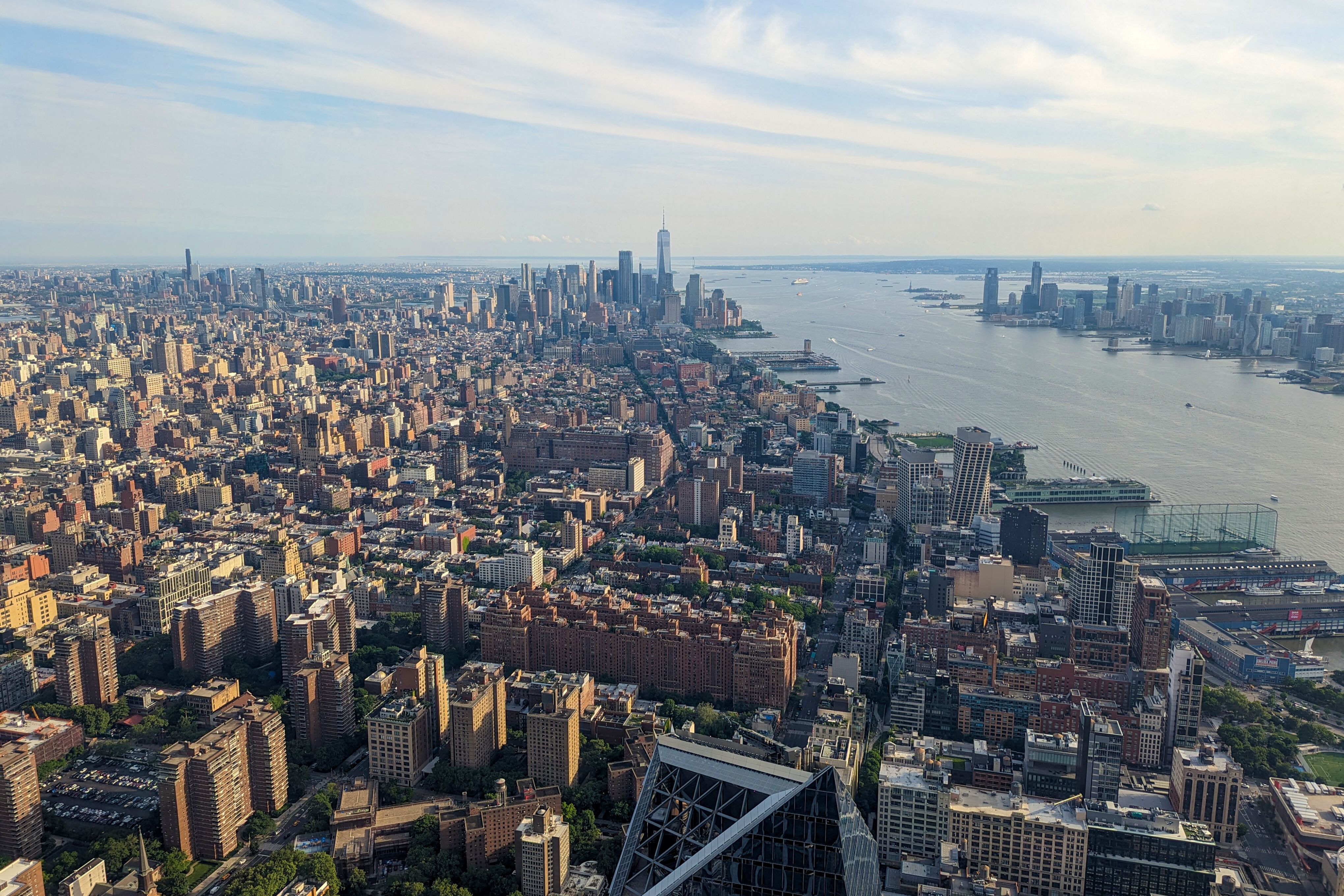 Blick über New York vom The Edge