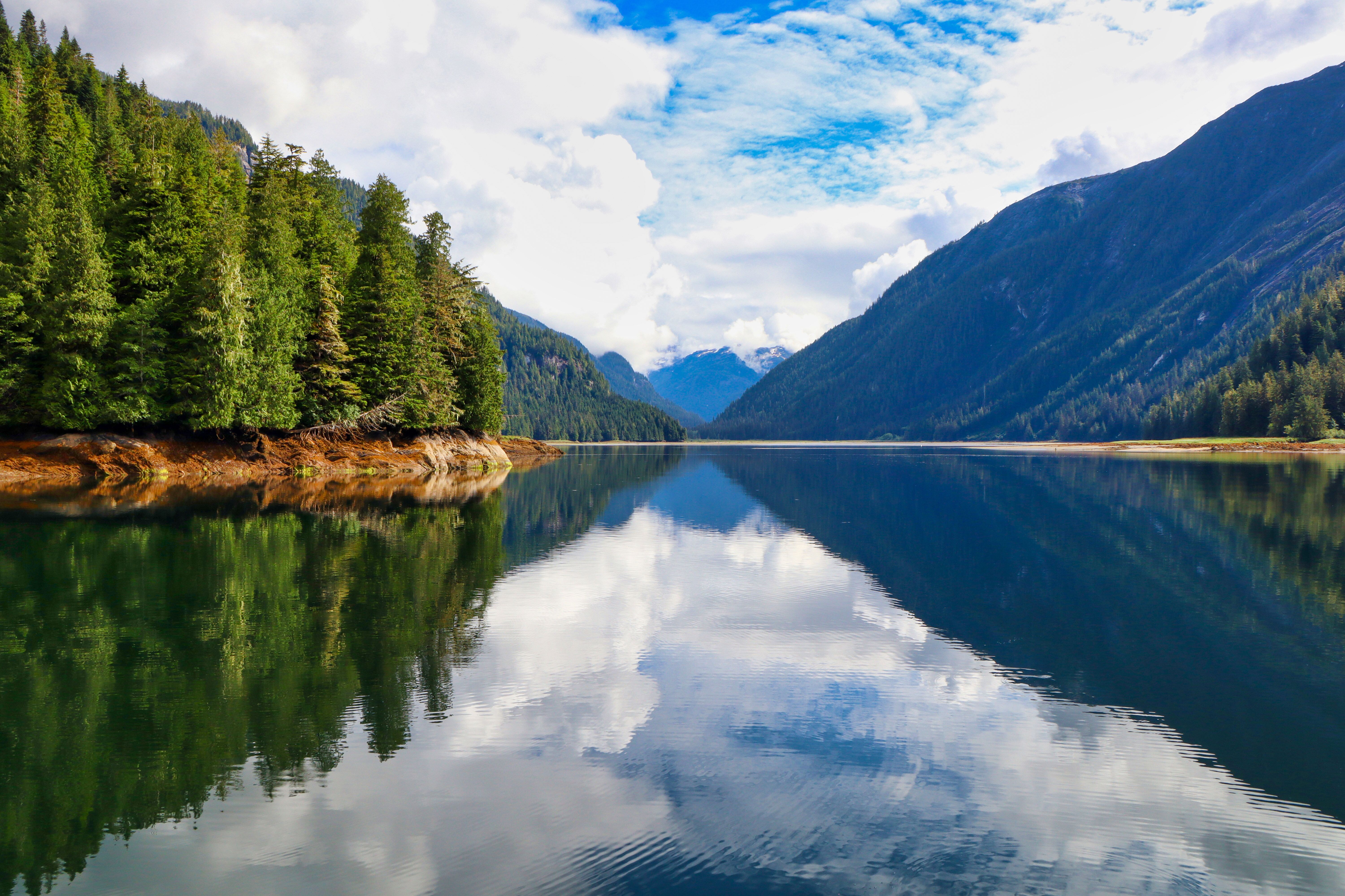 Malerische Landschaft im Khutzeymateen Valley