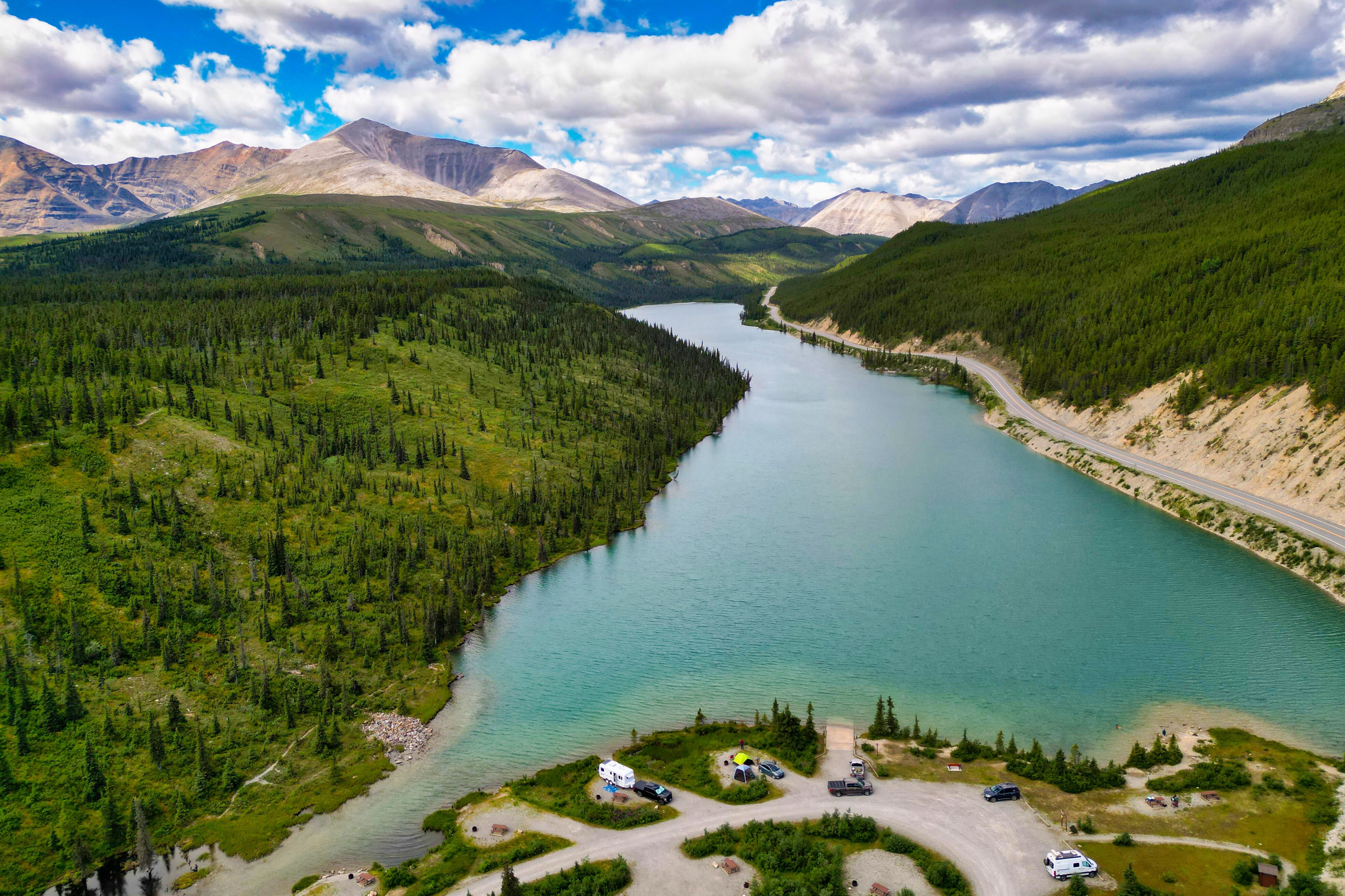 Blick auf den Summit Lake Campground