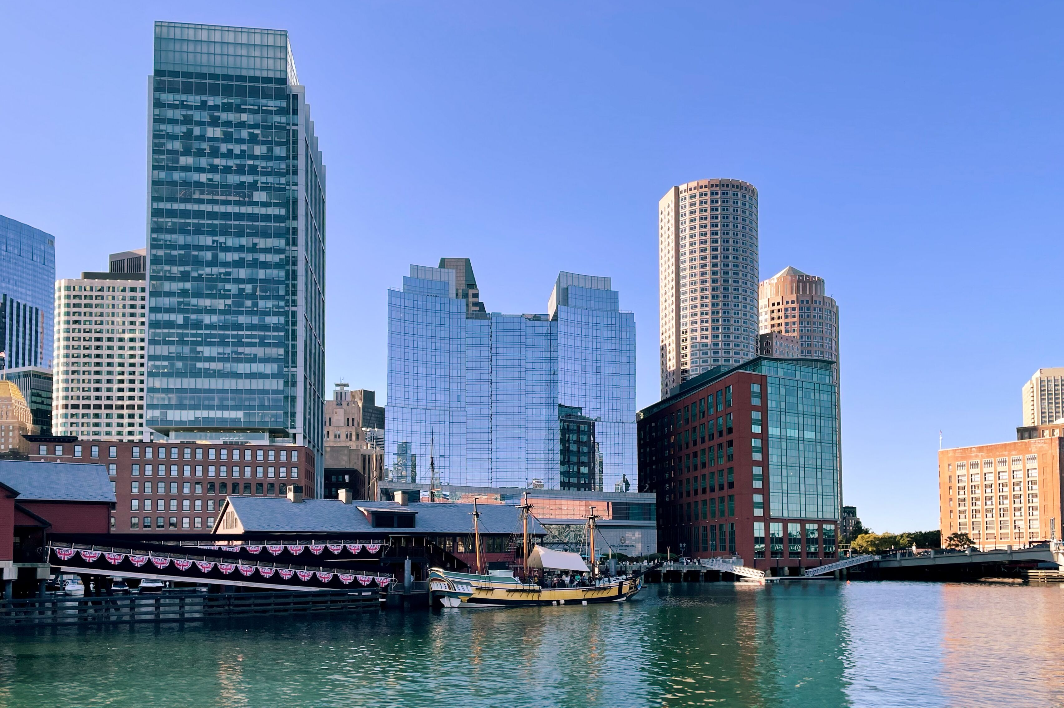 Blick auf den Hafen von Boston