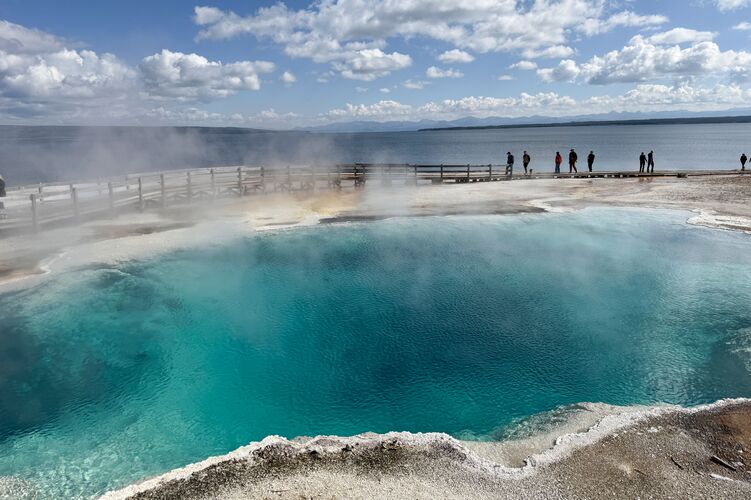 Black Pool im West Thumb Geyser Basin