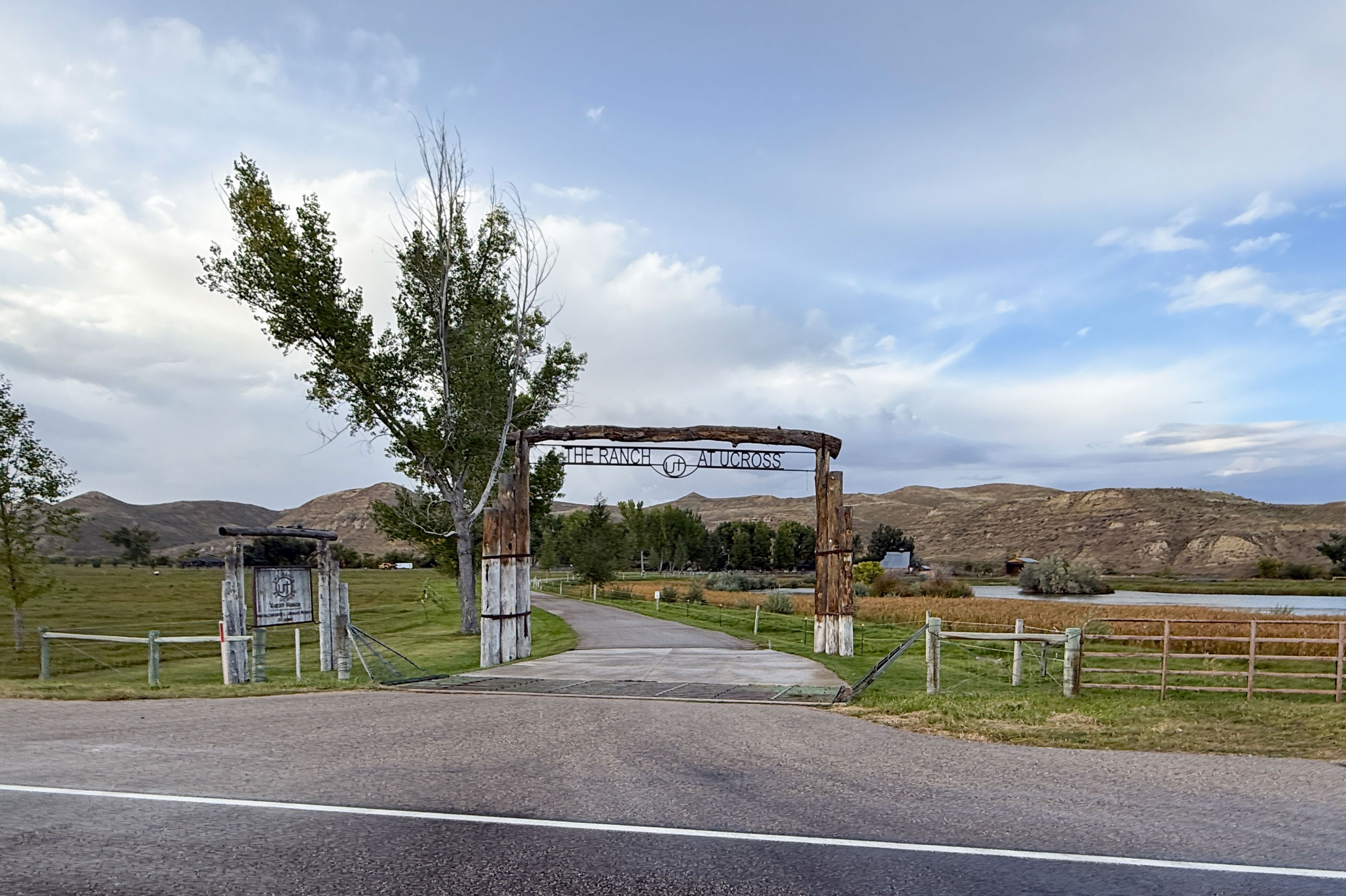 Eingangsbogen The Ranch at UCross in Clearmont