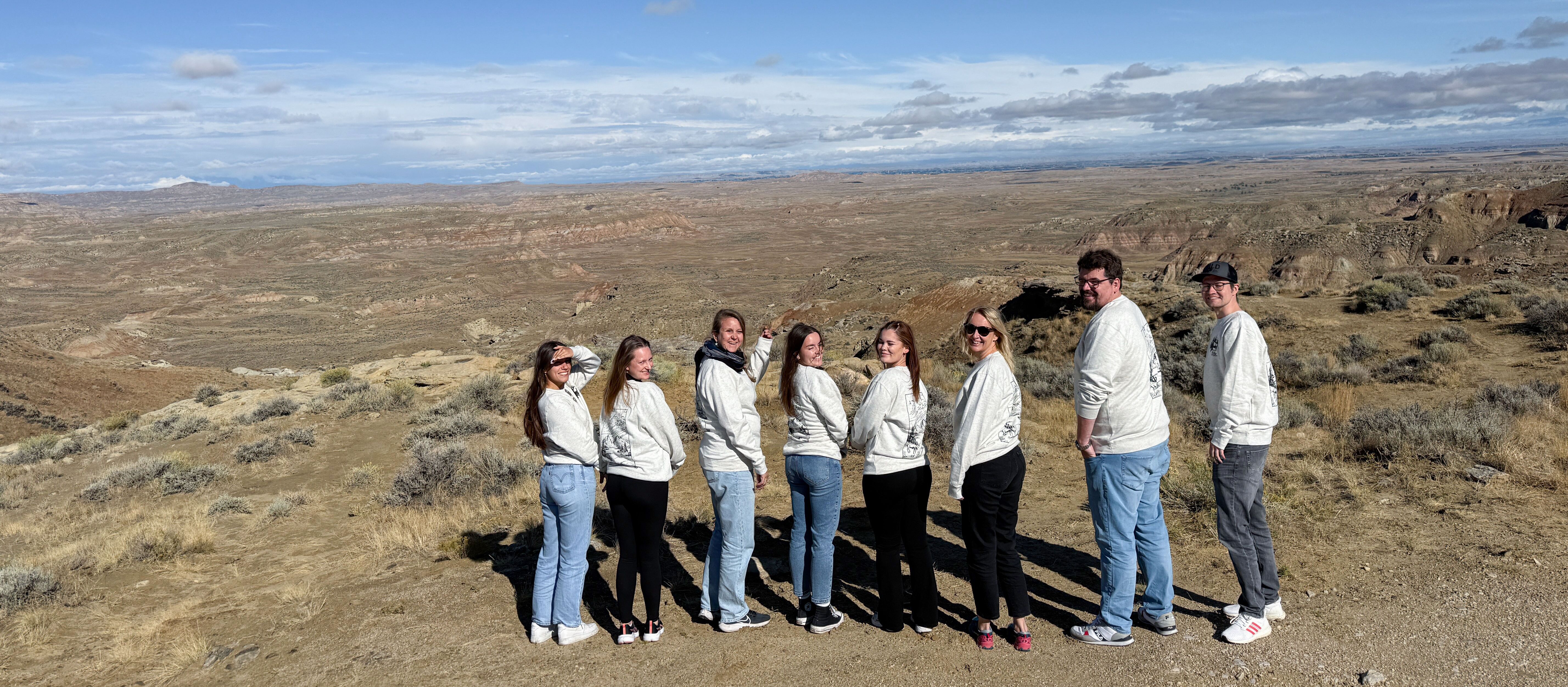 Gruppe steht in der Landschaft Codys