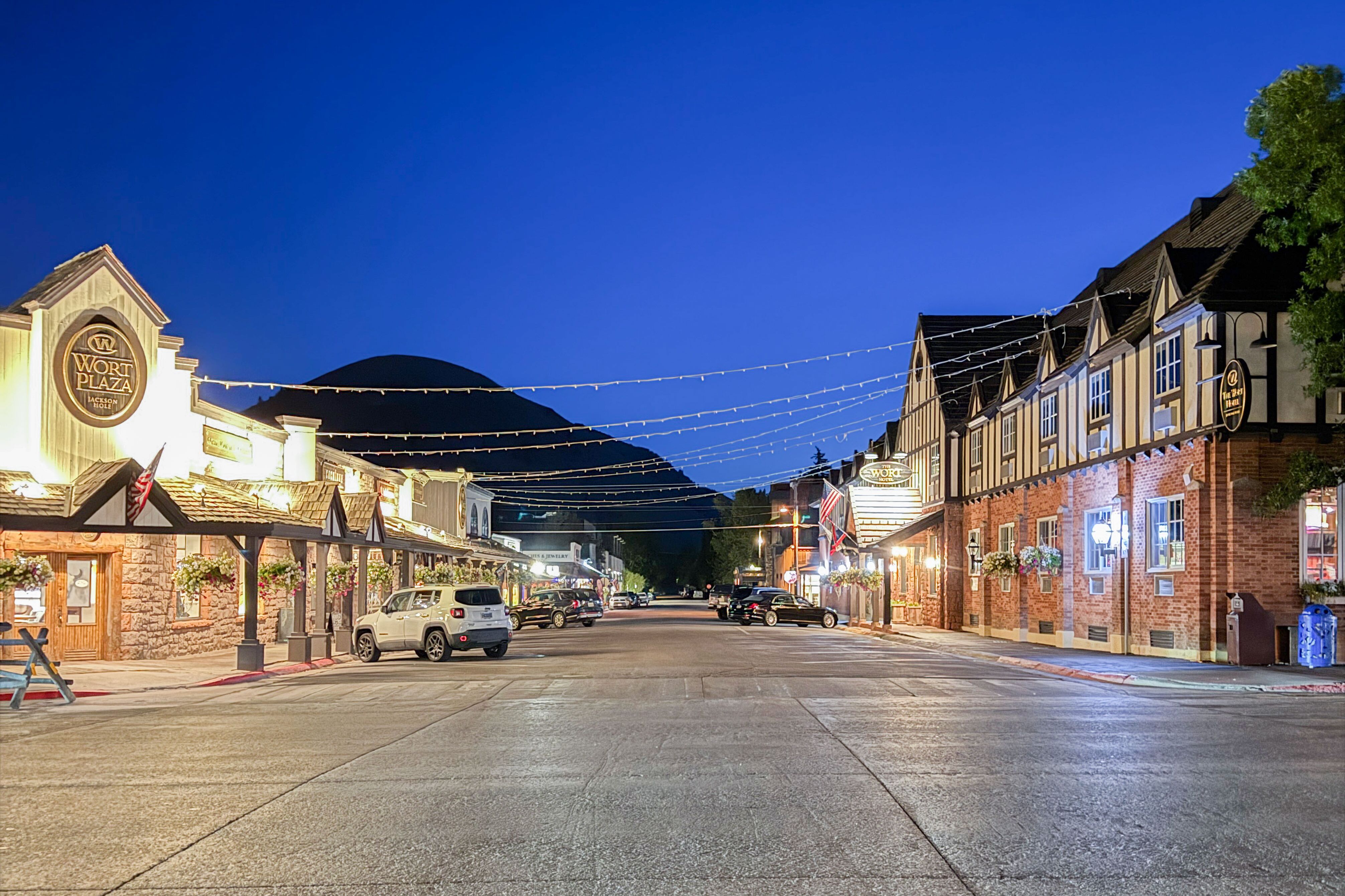 Straße in Jackson am Abend
