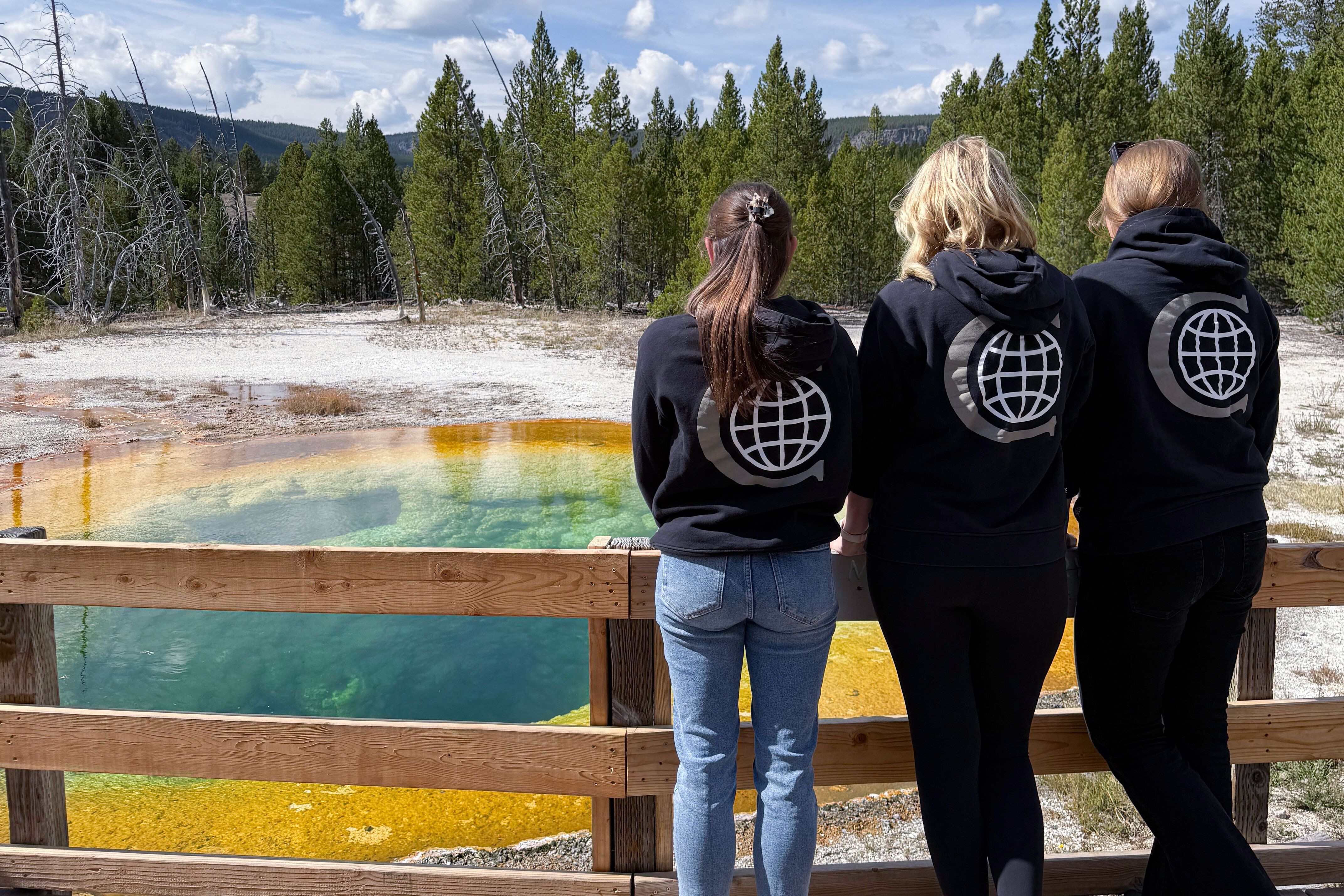 Besondere Farben der Thermalquelle Morning Glory Pool