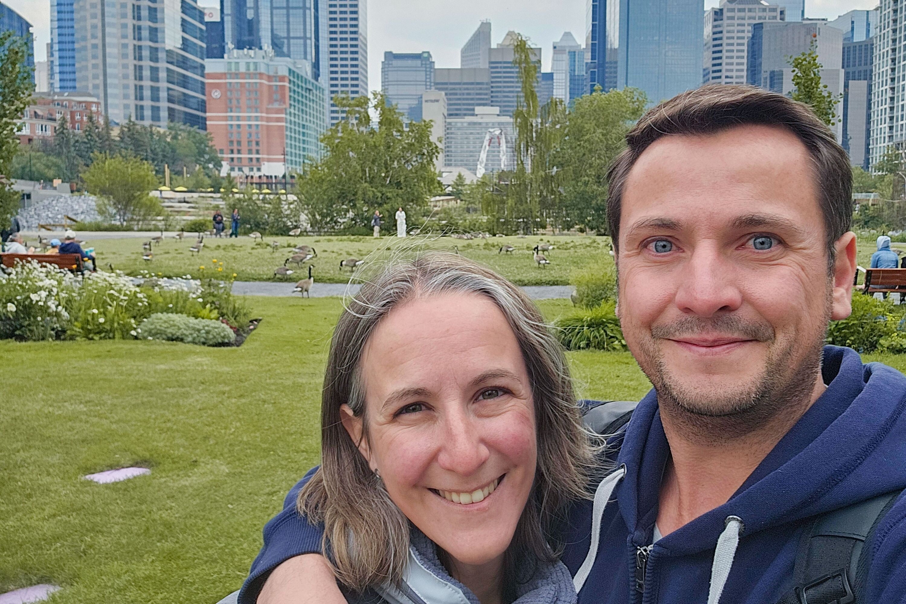 Cindy und Tobias im Princes Island Park in Calgary