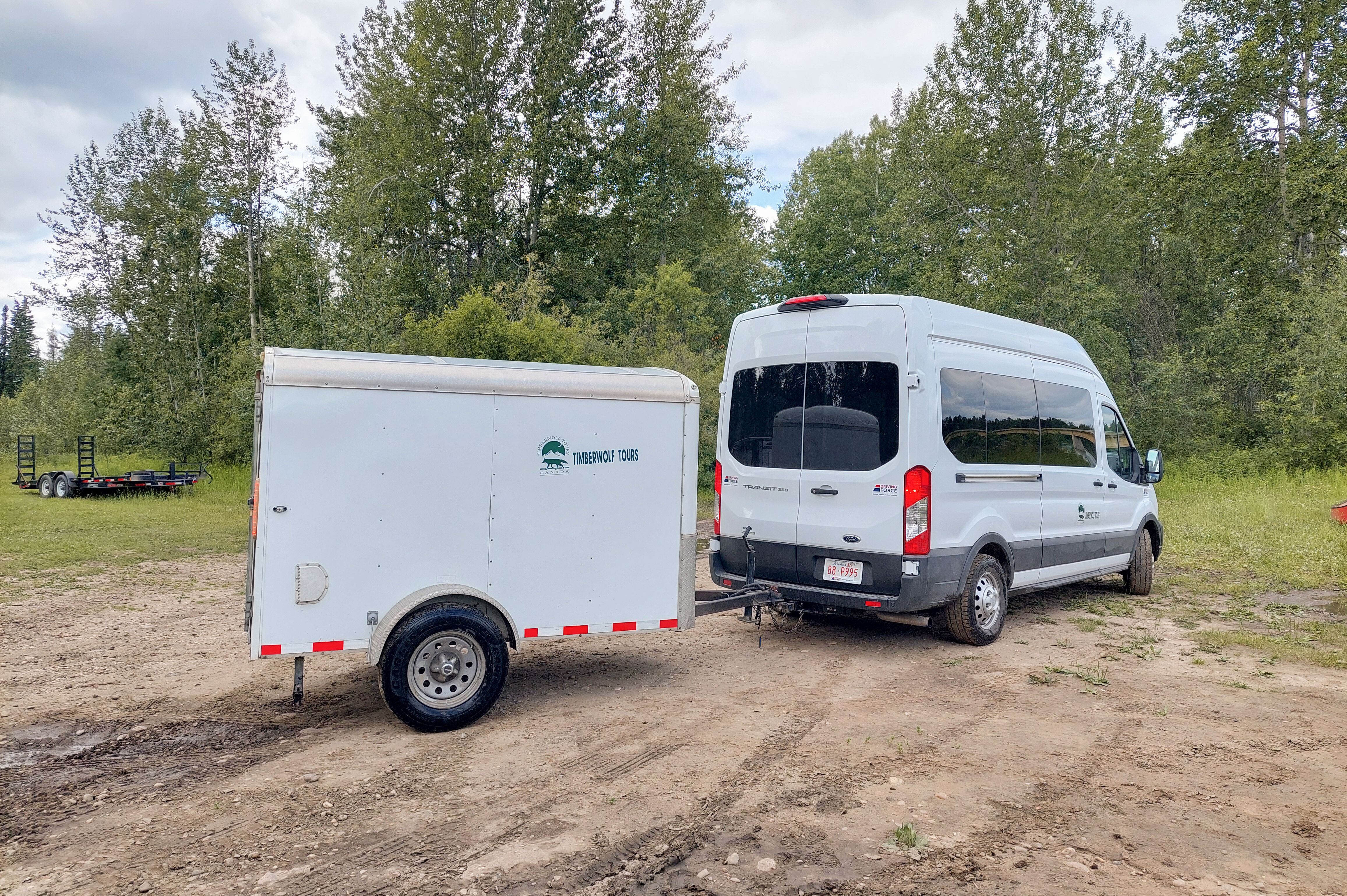 Timberwolf Van mit Anhänger