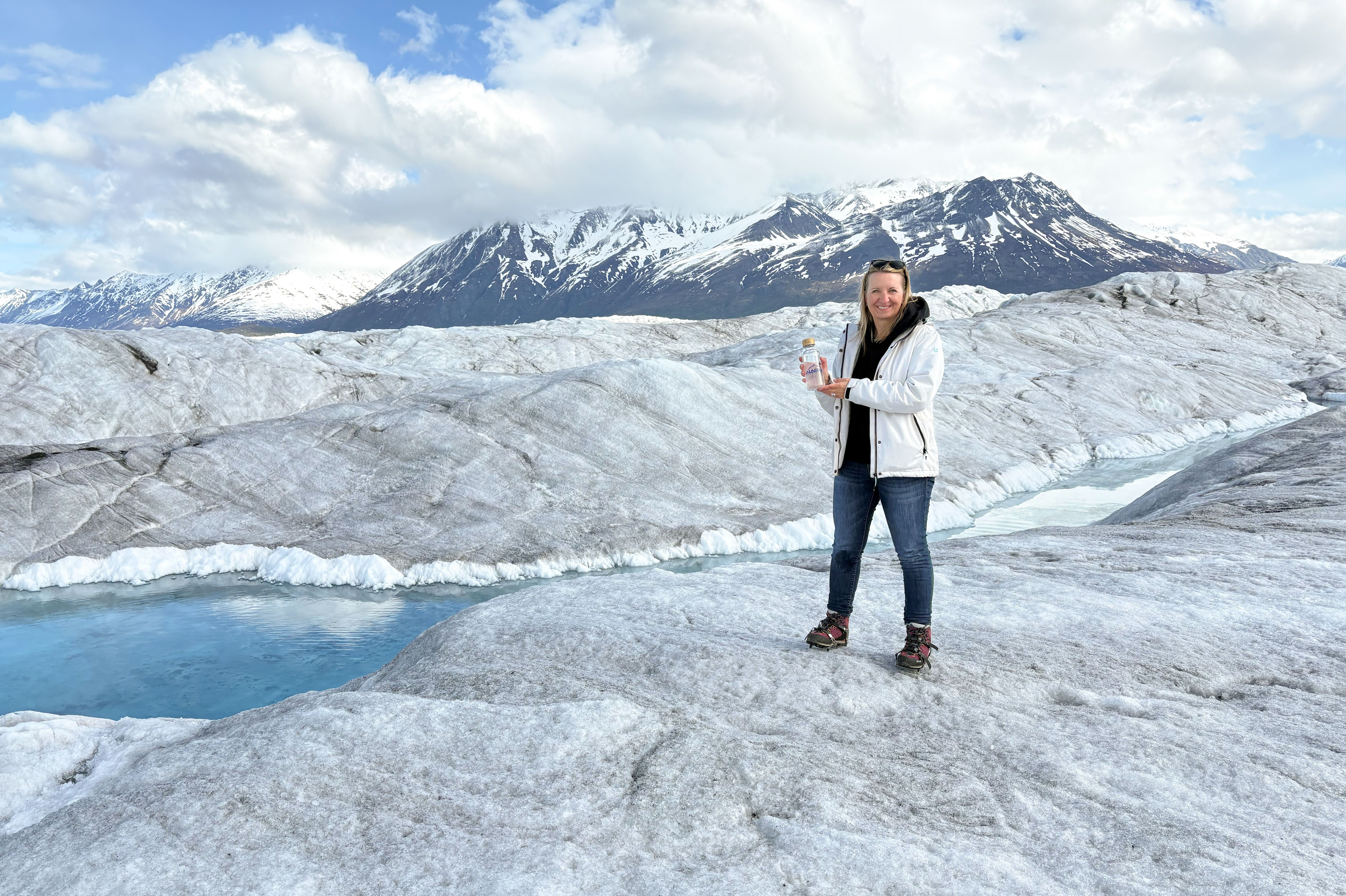 Bettina an einem Gletscher