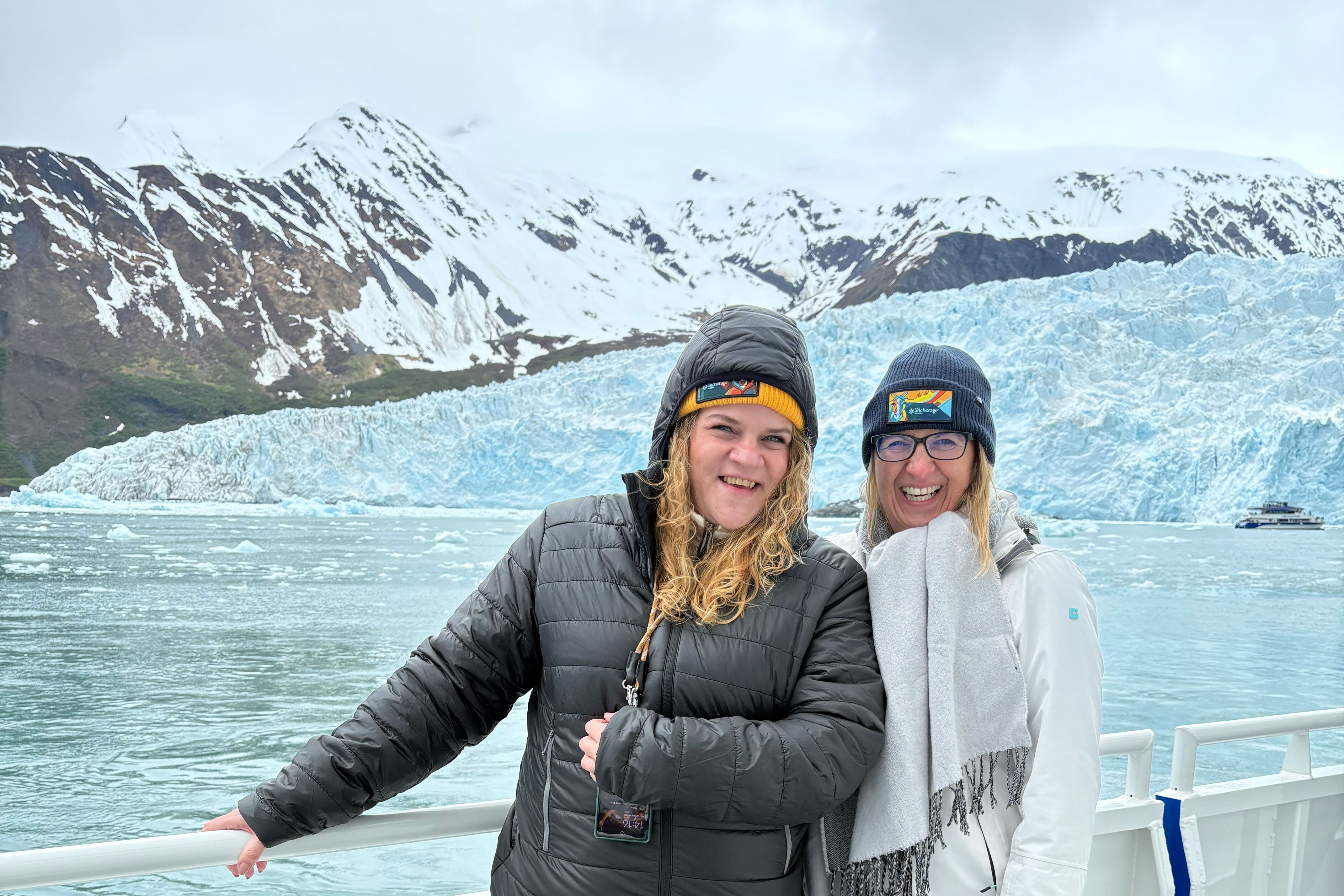 Maike und Bettina im Kenai-Fjords-Nationalpark in Anchorage