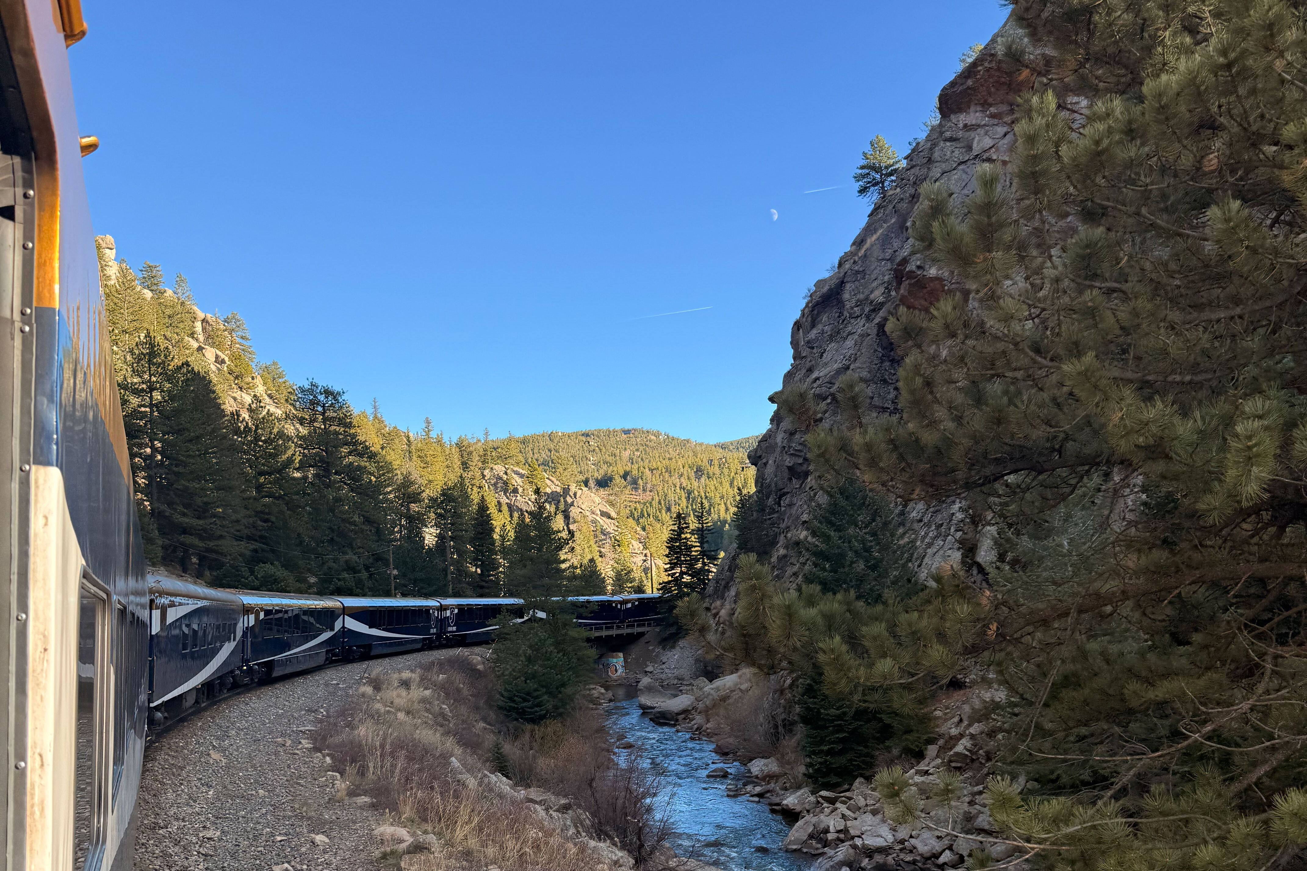 Mit dem Canyon Spirit durch schöne Landschaften fahren