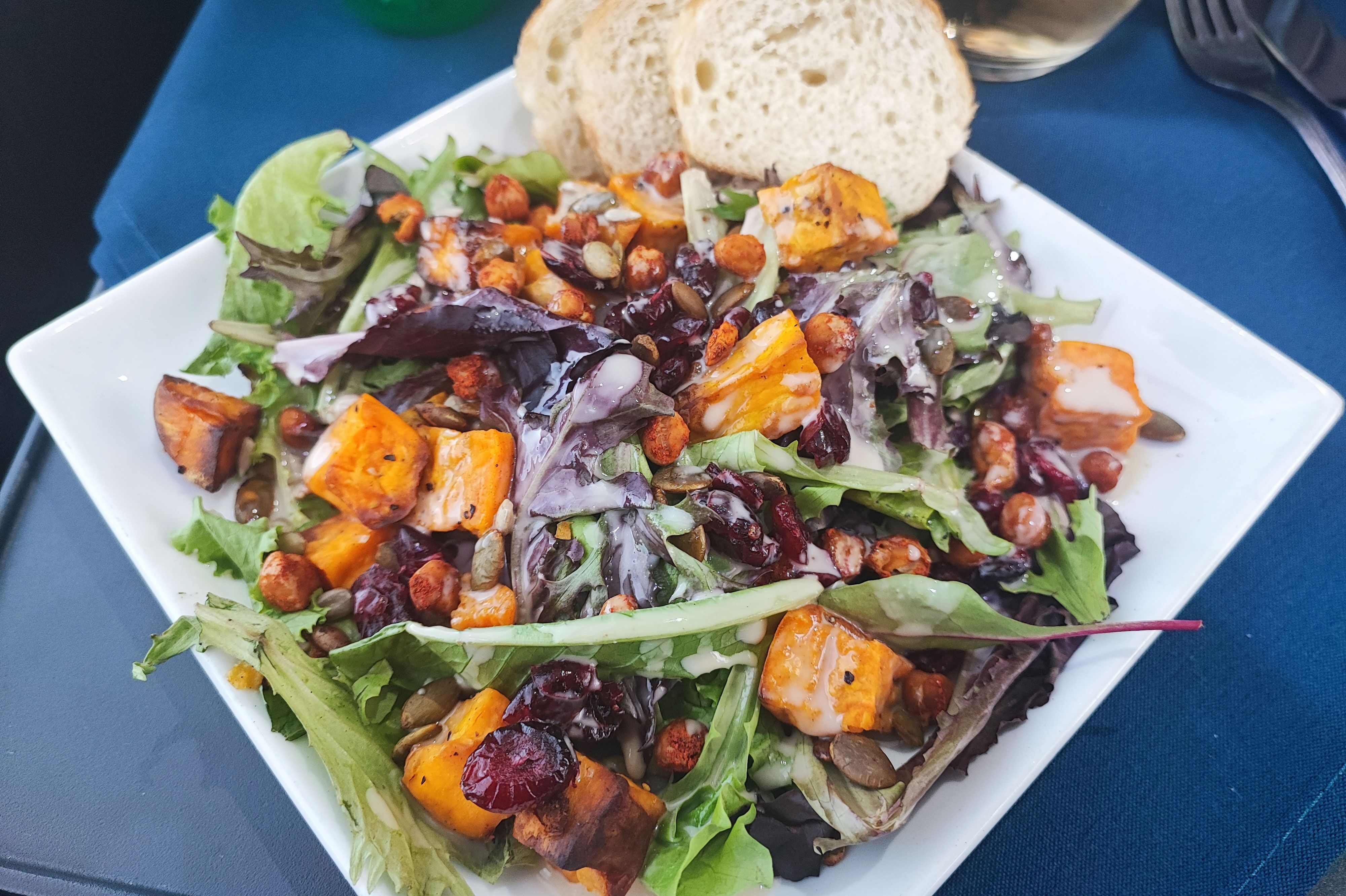 Gutes Essen auf der Bahnreise im Canyon Spirit